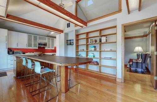 Highlands Apartment | Carolina Square - In Town Apartment Highlands NC