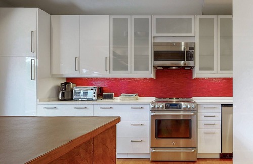 Highlands Apartment | Carolina Square - In Town Apartment Highlands NC