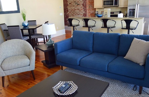 Arts/Warehouse District Condo | "Caroline" Julia Street Condo with Balcony