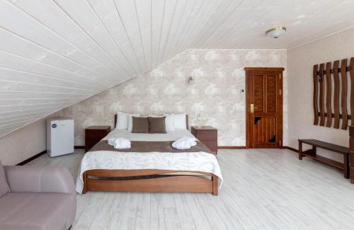 Polyanytsya Hotel | Carparosa Hotel