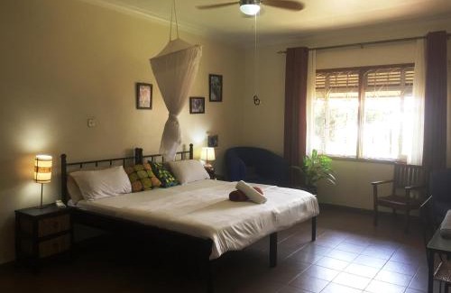Entebbe House | Carpe Diem Guesthouse
