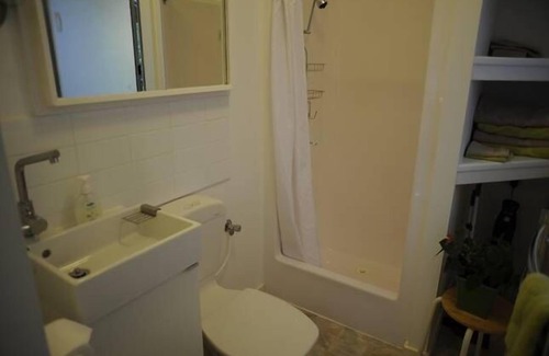 Ringwood North Cottage | Carr's Cottage on the Hill