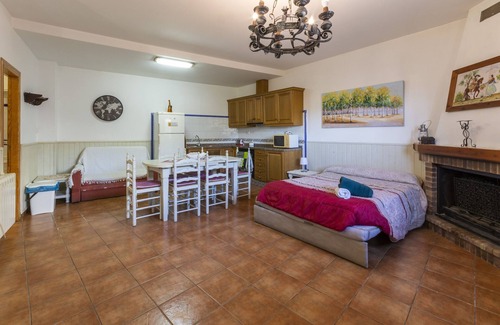 Orba House | CARREBAIX V - Cosy studio with free WiFi.