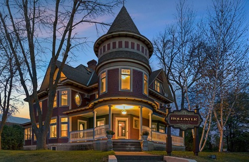Prescott House | Carriage House Aprt.