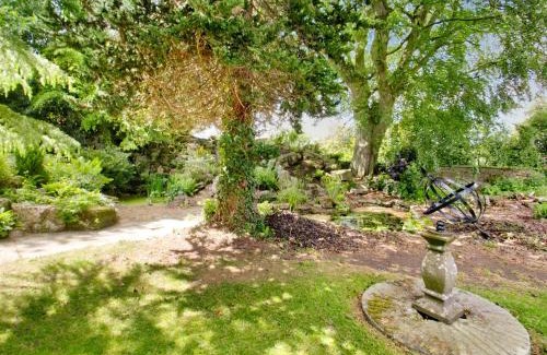 West Burton House | Carriage House - E5119
