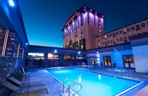Southeast Calgary Hotel | Carriage House Hotel and Conference Centre