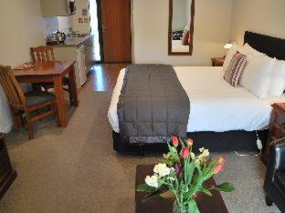Lowburn Hotel | Carrick Lodge Motel