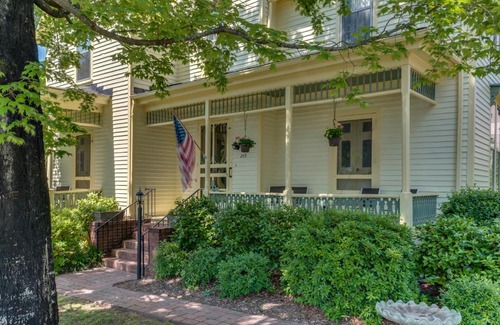 Rutherfordton Bed & Breakfast | Carrier Houses Bed & Breakfast