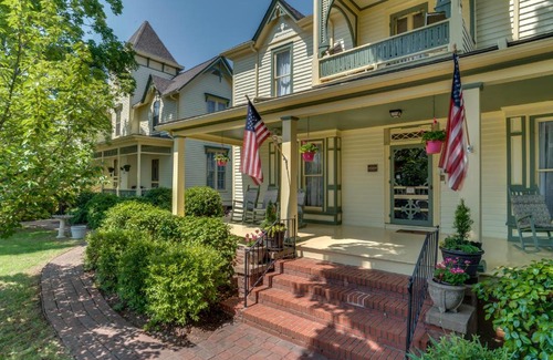 Rutherfordton Bed & Breakfast | Carrier Houses Bed & Breakfast