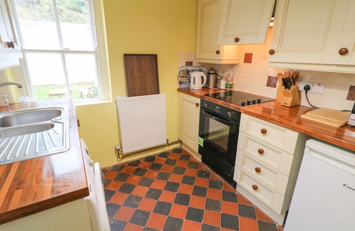 Ballycastle Cottage | CARRIGUISNAGH, pet friendly, character holiday cottage in Ballycastle