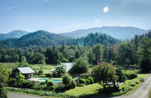 Trinity Center House | Carrville Inn, Carrville Inn and Resort