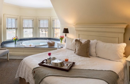 Downtown Hotel | Carter House Inns