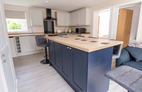 Treffynnon House | CARTREF, pet friendly, with a garden in Holywell