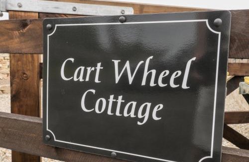Ruswarp House | Cartwheel Cottage at Broadings Farm