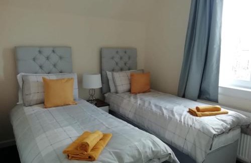 Glenrothes Apartment | Carvetii - Walter House - First floor flat sleeps 6
