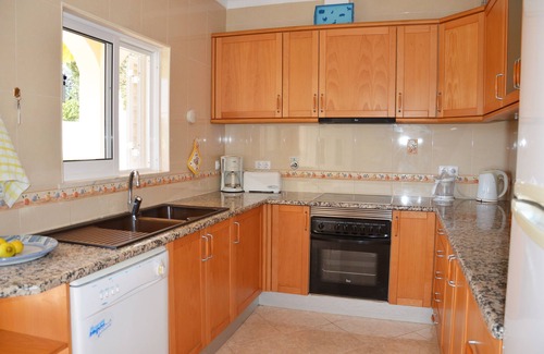 Lagoa e Carvoeiro Villa | Carvoeiro Beach- 4 bedroom villa with private swimming pool and wi-fi included