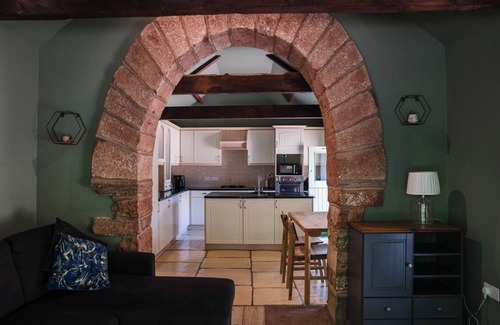 Carlisle Cottage | CARWINLEY MILL HOUSE COTTAGE, romantic, with hot tub in Longtown