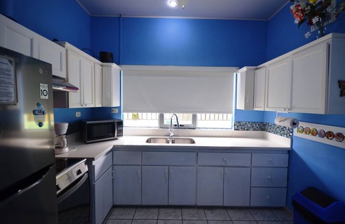 Jaco House | Casa 007, 10 people private Residence downtown Jaco!