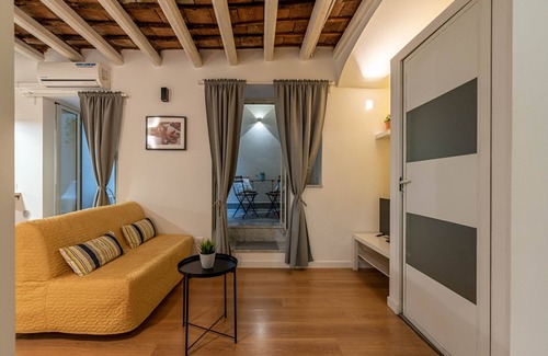 Albergheria Apartment | Casa Abbanniata a Ballarò by Wonderful Italy