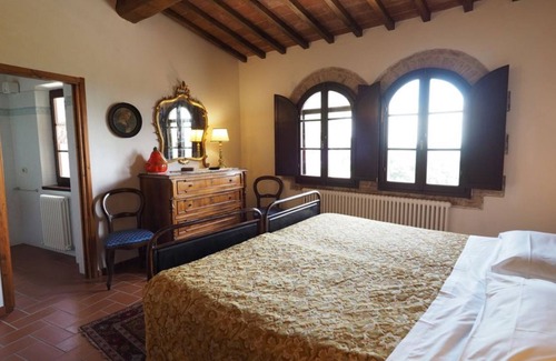 San Gimignano City Centre Other | Casa Acacia, an ancient tower nestled in the green hills of San Giminiano