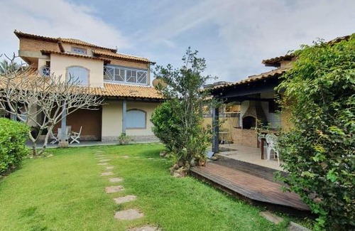 Praia da Vila House | Casa aconchegante 200m da praia WIFI NETFLIX área gourmet externa muito conforto para até12 pessoas