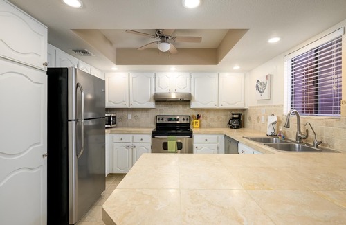 Paradise Valley Village Condo | CASA AGAVE-Anasazi-Stunning Condo overlooking Cactus Garden