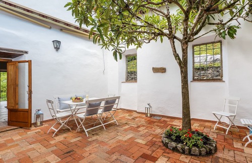 Borgo a Mozzano Villa | Casa al Colle - Five Bedroom Villa, Sleeps 10