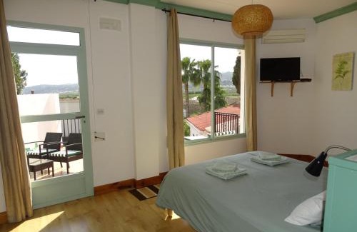 Tormos Bed & Breakfast | Casa Alestelou