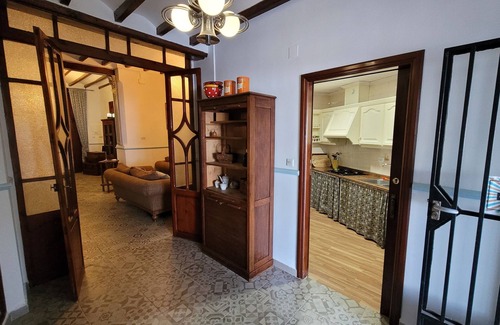 Orba House | Casa Alestelou is located in a small village just 20 min from the beach