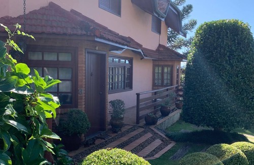Vila Poran Cottage | Casa Alto Capivari, Condomínio 6 Suites, Wi-fi Free, Vista Montanha10m do Centro