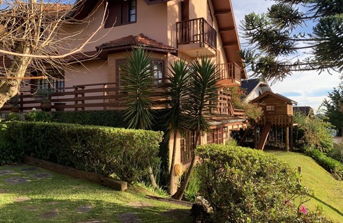 Vila Poran Cottage | Casa Alto Capivari, Condomínio 6 Suites, Wi-fi Free, Vista Montanha10m do Centro