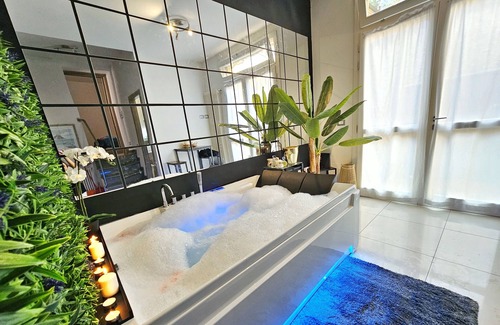 Ferrara Historic Centre House | Casa Ama Private Spa