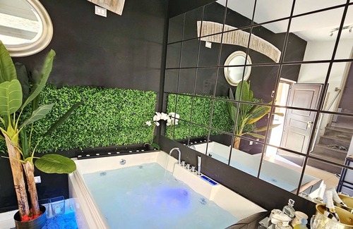 Ferrara Historic Centre House | Casa Ama Private Spa