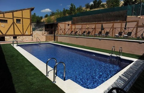 Monasterio Cottage | Casa Amapola, El Rincón de Monasterio & SPA for 2 people