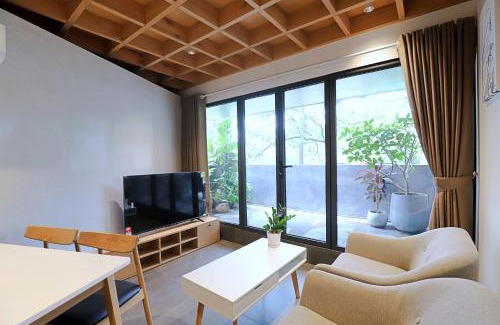 Hai Ba Trung Apartment | Casa Amarilla Boutique Apartment