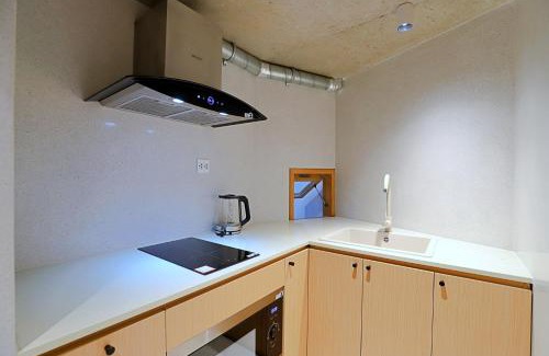 Hai Ba Trung Apartment | Casa Amarilla Boutique Apartment