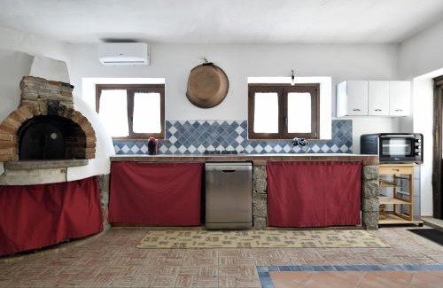 Arzana House | Casa Ami