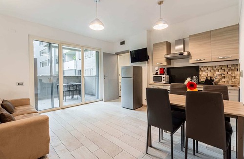 Rozzano Apartment | Casa Angela, modern and spacious with terrace