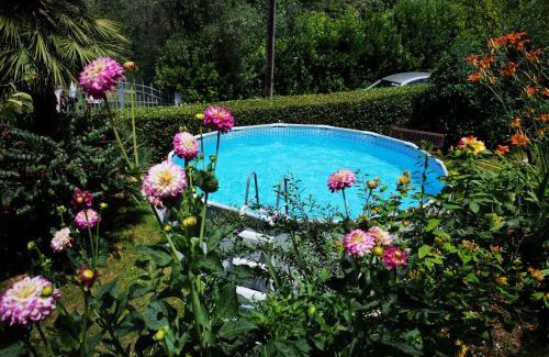 Strettoia House | Casa Anna a Pietrasanta in Toscana con piscina