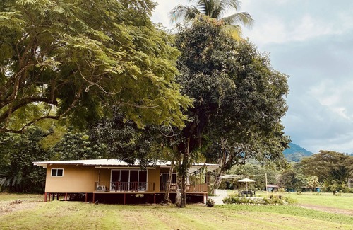 Canton Quepos House | Casa Arenas, steps away from the ocean!