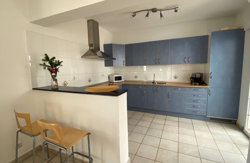 Triquivijate House | Casa Aura, feel-good oasis, 102 sqm vacation home with palm trees, terraces and garden