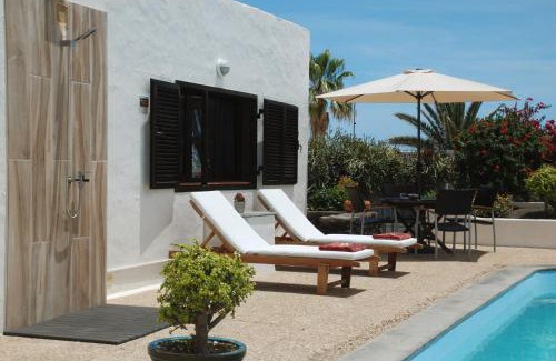 Los Cocoteros House | Casa Azmira del Mar