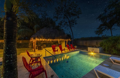 Esterillos Este House | Casa Azul - 3 Bedroom close to the beach house