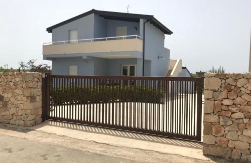 Santa Maria del Focallo House | Casa Azzurra