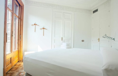 Dreta de l'Eixample Apartment | Casa B yök Casa + Cultura