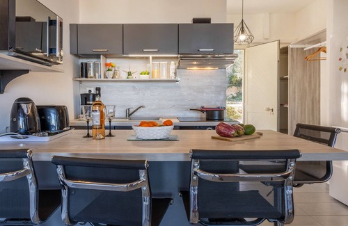 Marine de Saint Ambroggio Apartment | Casa Balanina, sea view apartment