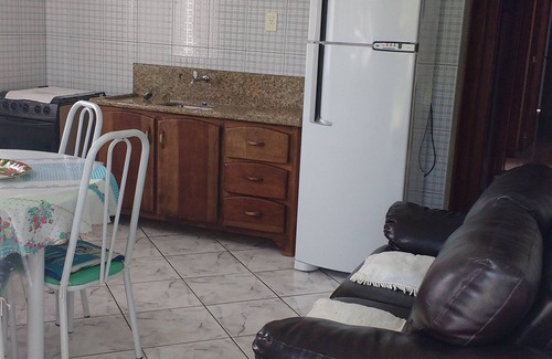 Barra da Lagoa House | Casa Beira Do Canal C/Air, Tv, Internet S/Fio Great Location Near The Beaches