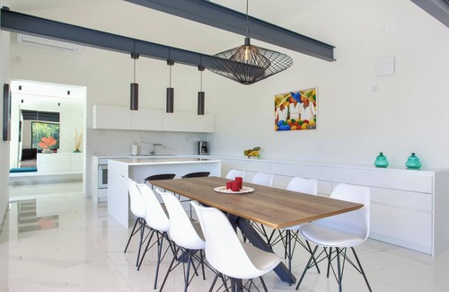 Klimno Villa | Casa Bela with heated pool and luxury of 5 stars