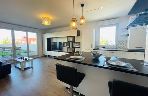 Les Hauts de Saint-Aubin Apartment | Casa Bella: Standing - Terrace - Private car park