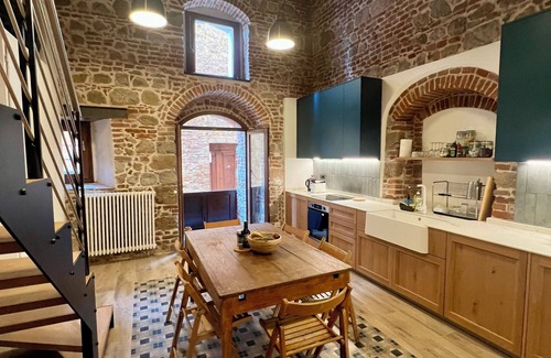 Chiusdino House | Casa Betta: Step Back in Time – A 700-Year-Old Tuscan Gem